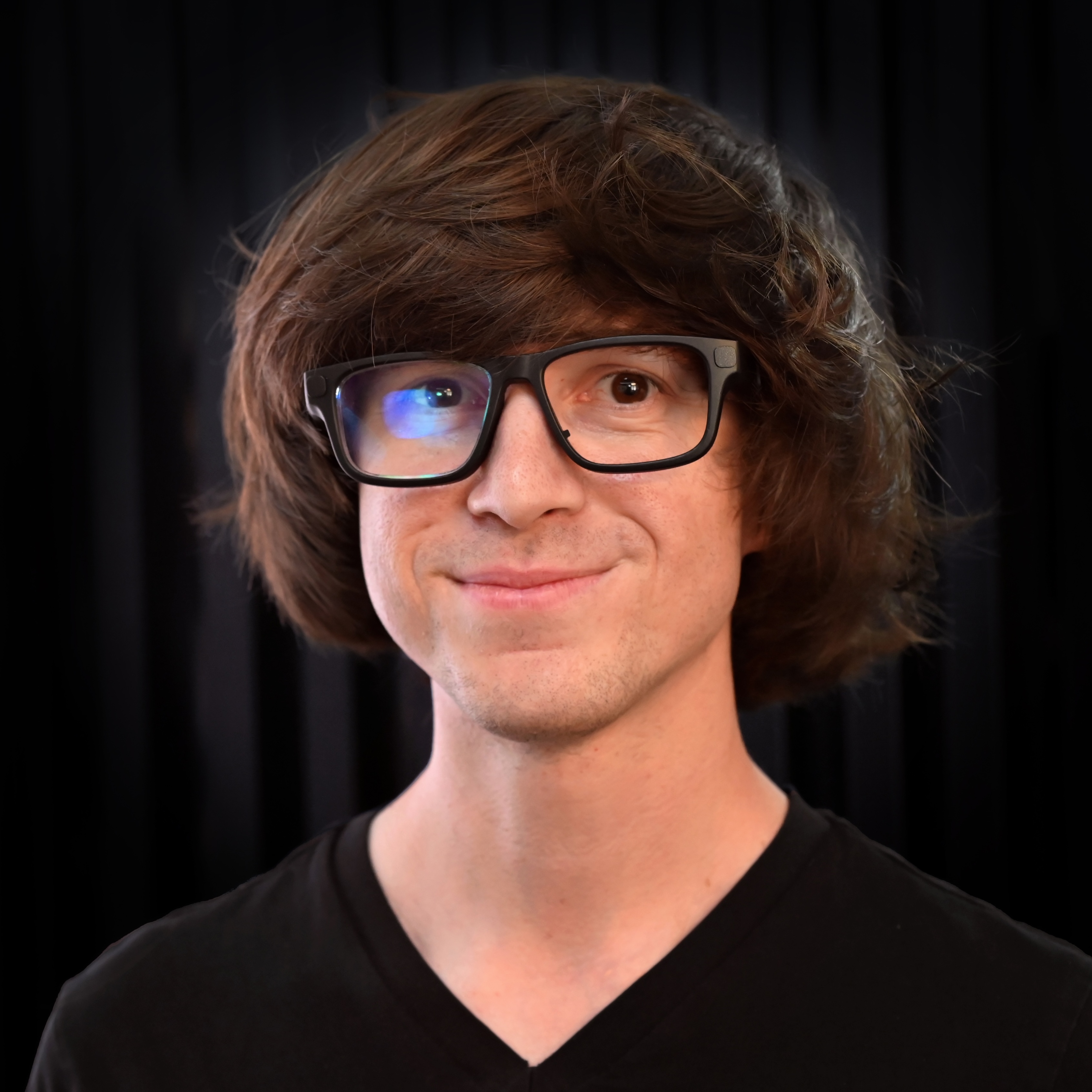 Headshot of Thomas Suarez